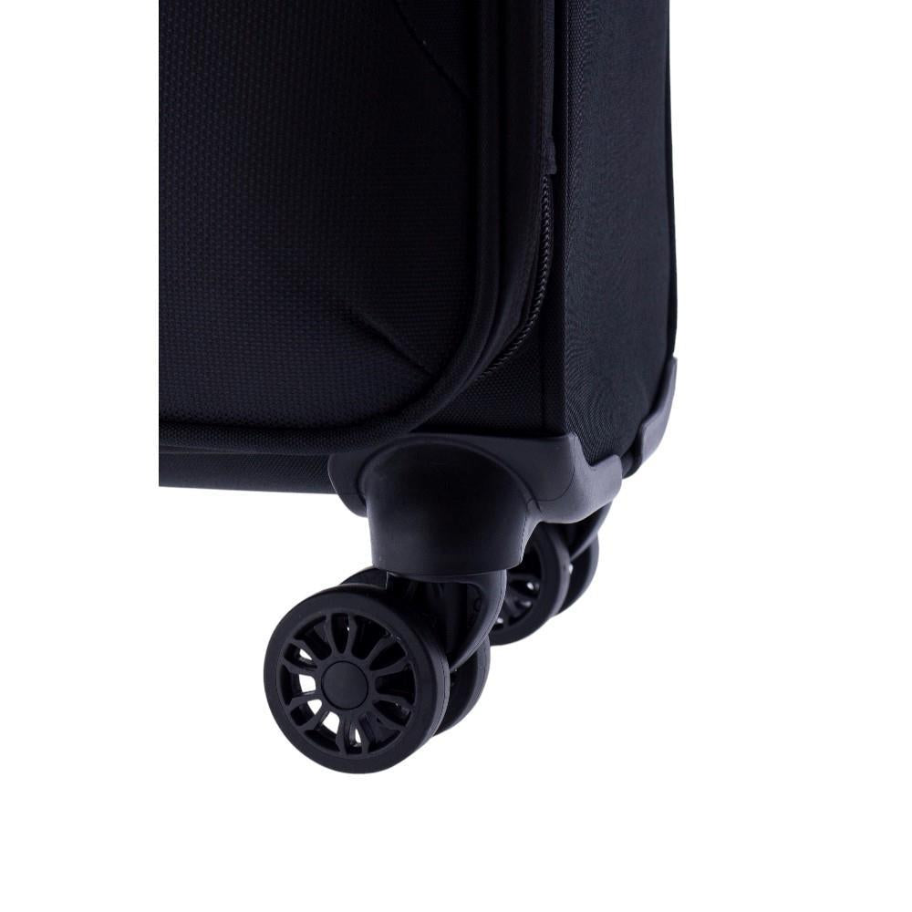 Detalle de la rueda doble silenciosa para un rodaje suave de la maleta de cabina.