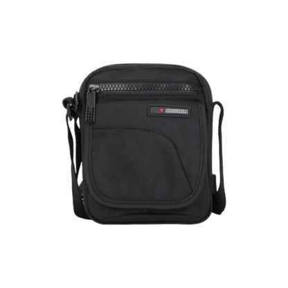 Vista frontal de la bandolera para hombre Gabol Crony Eco en color negro, fabricada con material reciclado rPET, ligera y repelente al agua.