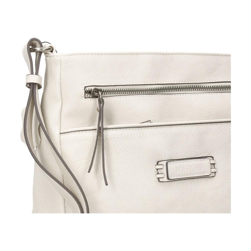 Detalle de los bolsillos frontales con cremallera y acabado efecto piel del bolso Matties Clasic beige, práctico y fácil de combinar.