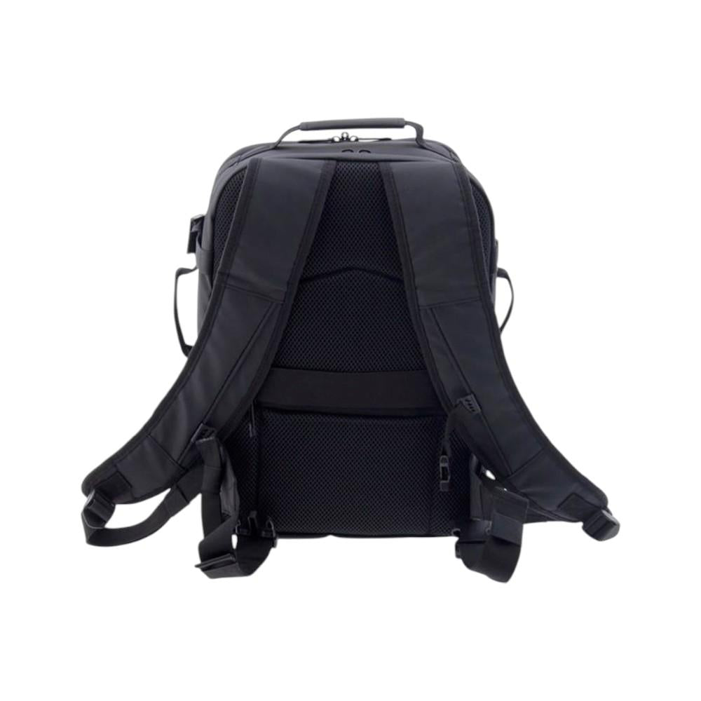Parte trasera de la mochila Gladiator Artic con espalda acolchada, tirantes ergonómicos, cinta pectoral y cinturón lumbar.