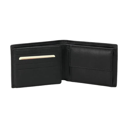 Detalle interior de cartera de piel para hombre con compartimentos para tarjetas y doble compartimento para billetes.