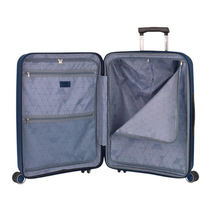Interior de la maleta mediana Gabol Brooklyn con doble separador de cremallera, bolsillos organizadores y forro fabricado con material reciclado para mantener el equipaje perfectamente organizado.