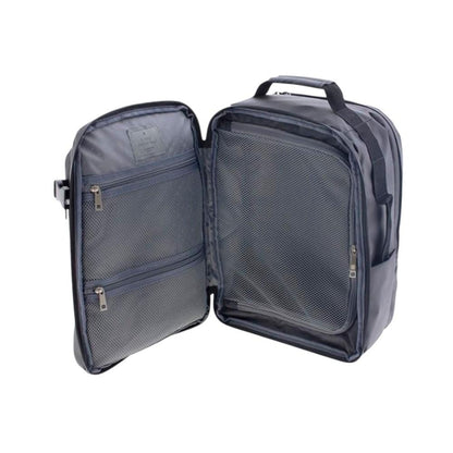 Detalle del organizador interior de la mochila Gladiator Artic con bolsillos independientes para mantener el equipaje perfectamente ordenado.