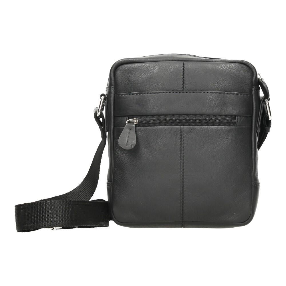 Vista posterior del bolso bandolera de piel J.L Piel con diseño elegante, compacto y cómodo para acompañar al hombre en el trabajo o en el día a día.