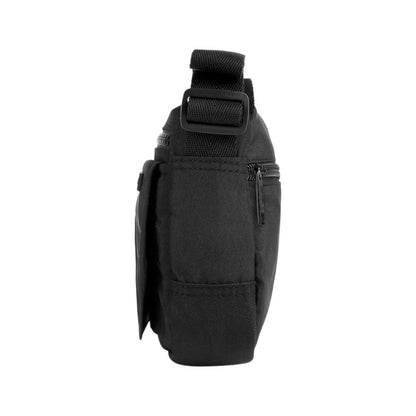 Vista lateral de la bandolera Gabol Crony Eco donde se aprecia su diseño compacto, el grosor de 6 cm y la bandolera regulable para un uso cómodo.