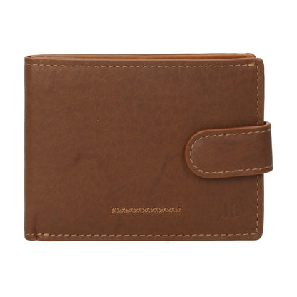 Vista frontal de la cartera de piel para hombre modelo Cerdeña en color marrón, con cierre de trabilla y pespuntes decorativos.