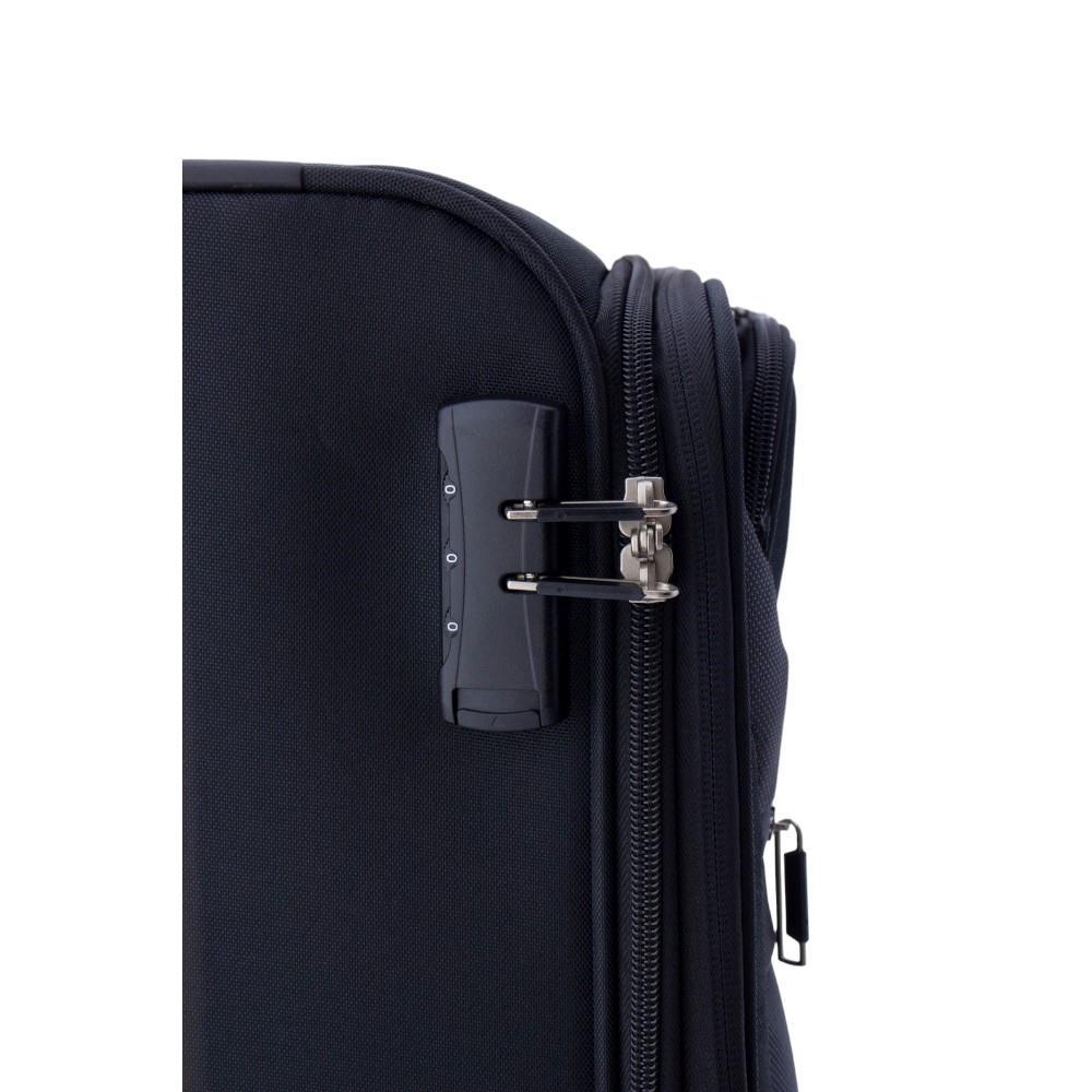 Detalle del candado de combinación de seguridad en maleta de cabina de tela negra.